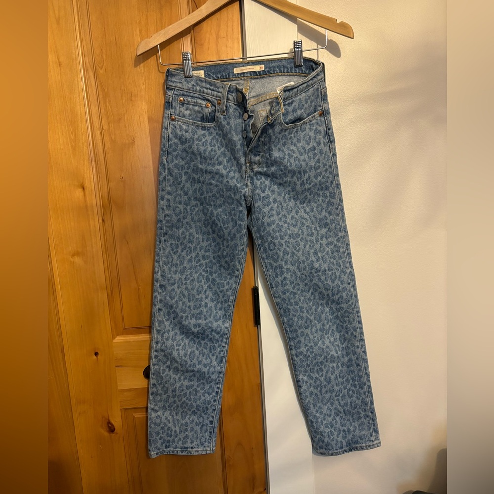 Levi’s 24